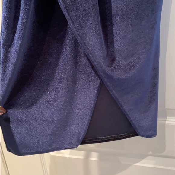 🌸 Navy Velour dress - Picture 5 of 5